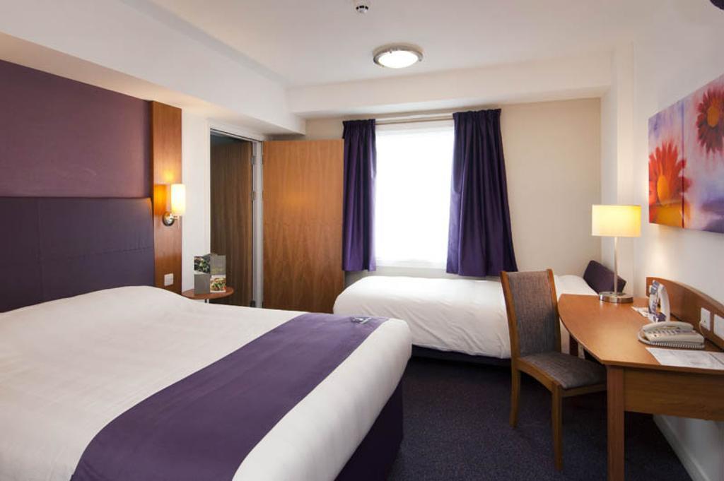 Premier Inn London Croydon Town Centre Номер фото