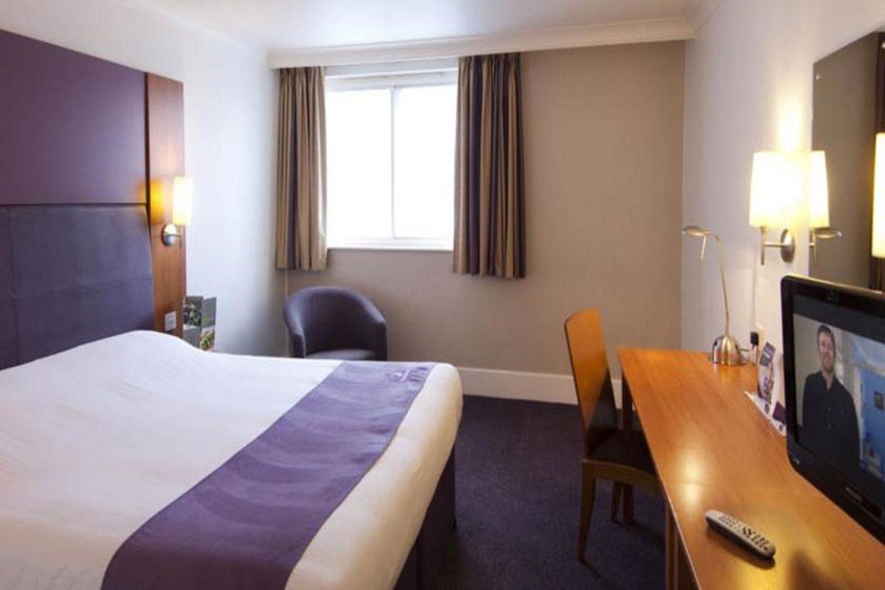 Premier Inn London Croydon Town Centre Екстер'єр фото