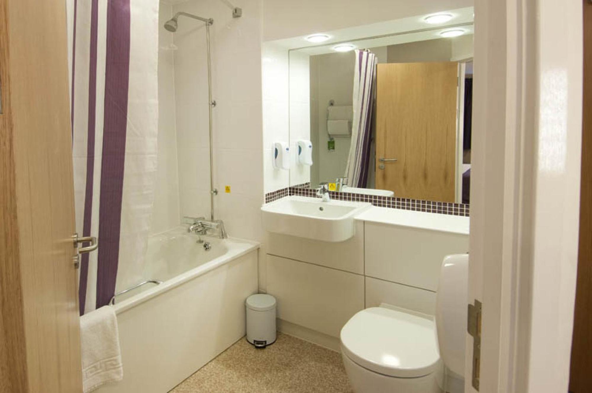 Premier Inn London Croydon Town Centre Екстер'єр фото