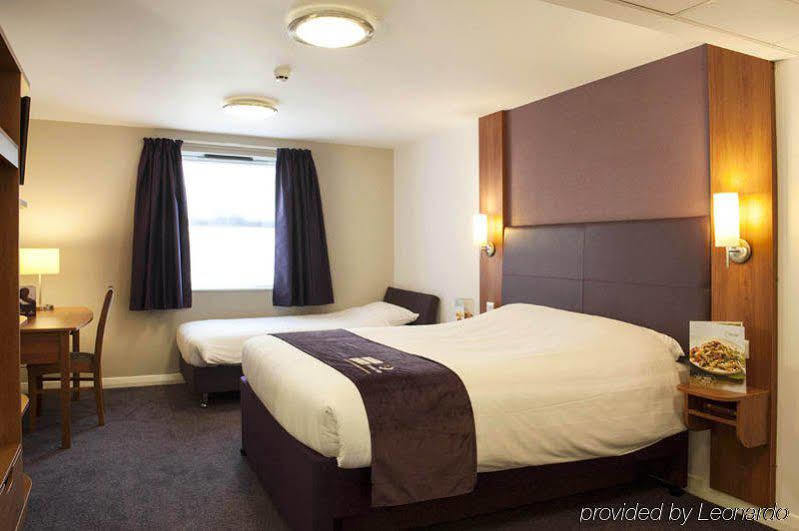 Premier Inn London Croydon Town Centre Екстер'єр фото
